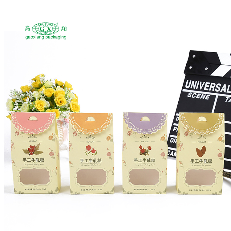 창을 가진 박공 모양 candynuts 초콜렛 건빵 포장 종이상자
